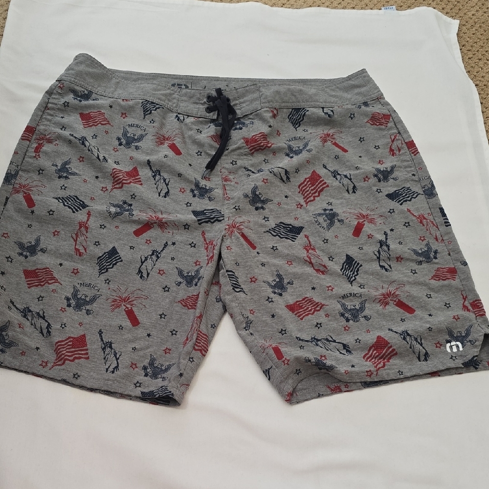 Travis Mathew ‎ Gray Board Shorts with Red and Blue Design 38